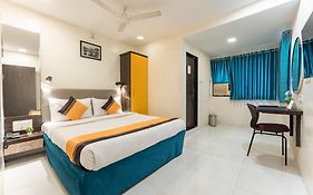 Itsy Hotels Bindra Elite